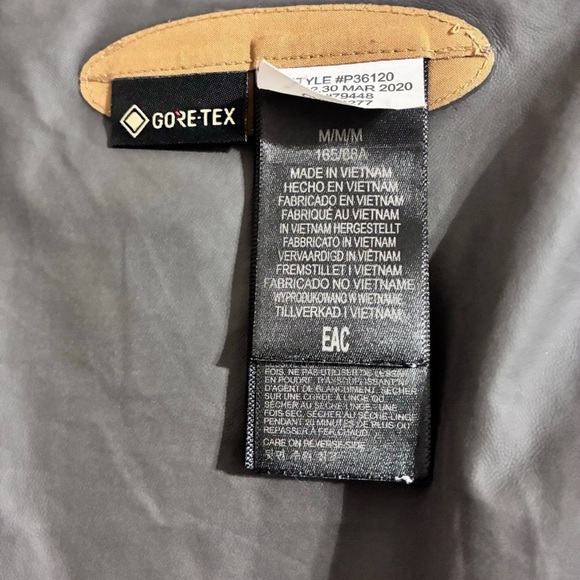 Marmot Minimalist GoreTex Jacket Size M Tan Lightweight Waterproof Hood Outdoor - Picture 6 of 9